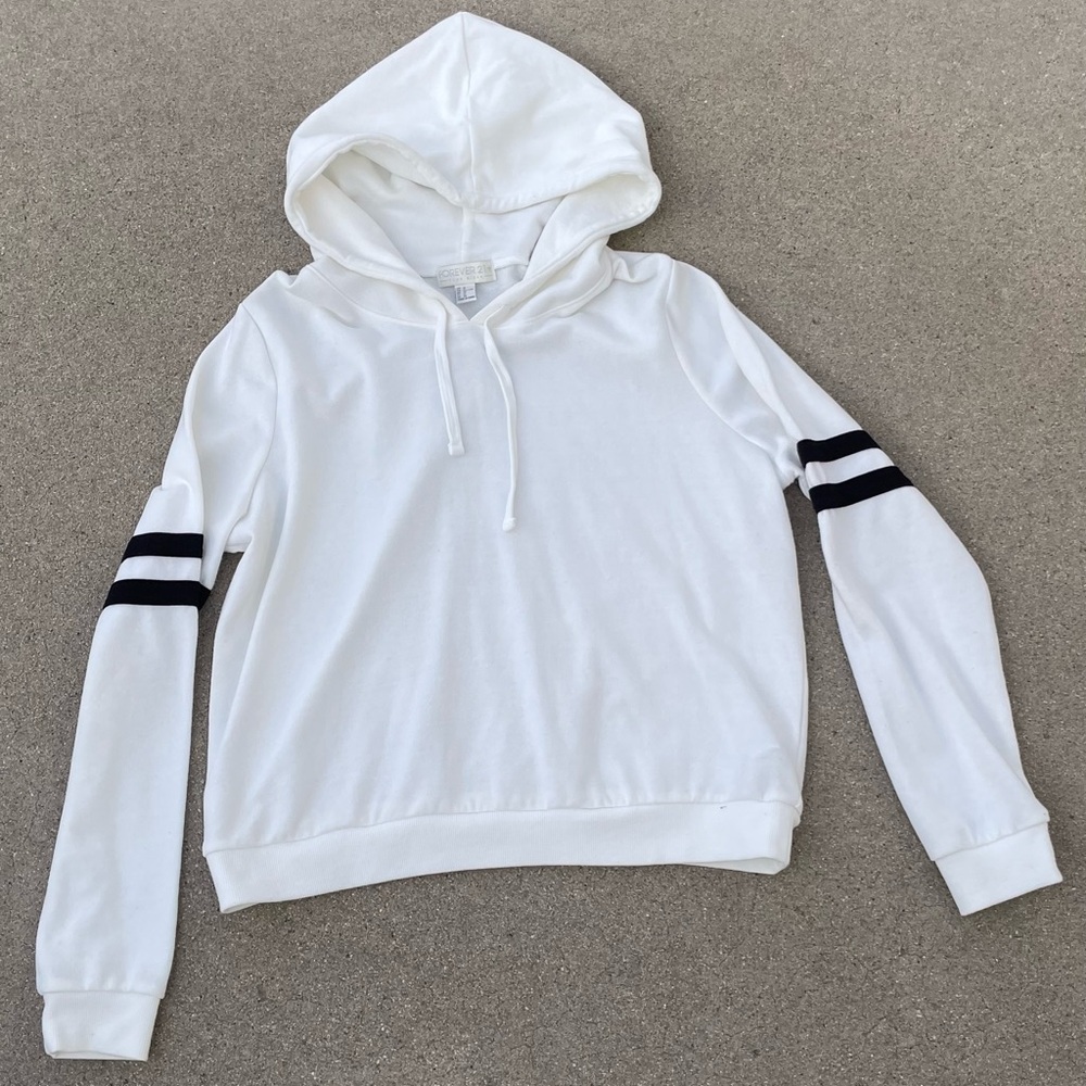 White and black striped plus sized hoodie #stripedhoodie